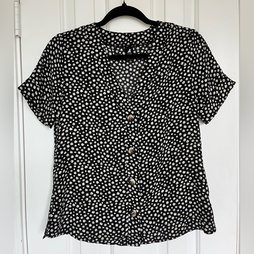 Ditsy daisy button up 90s style